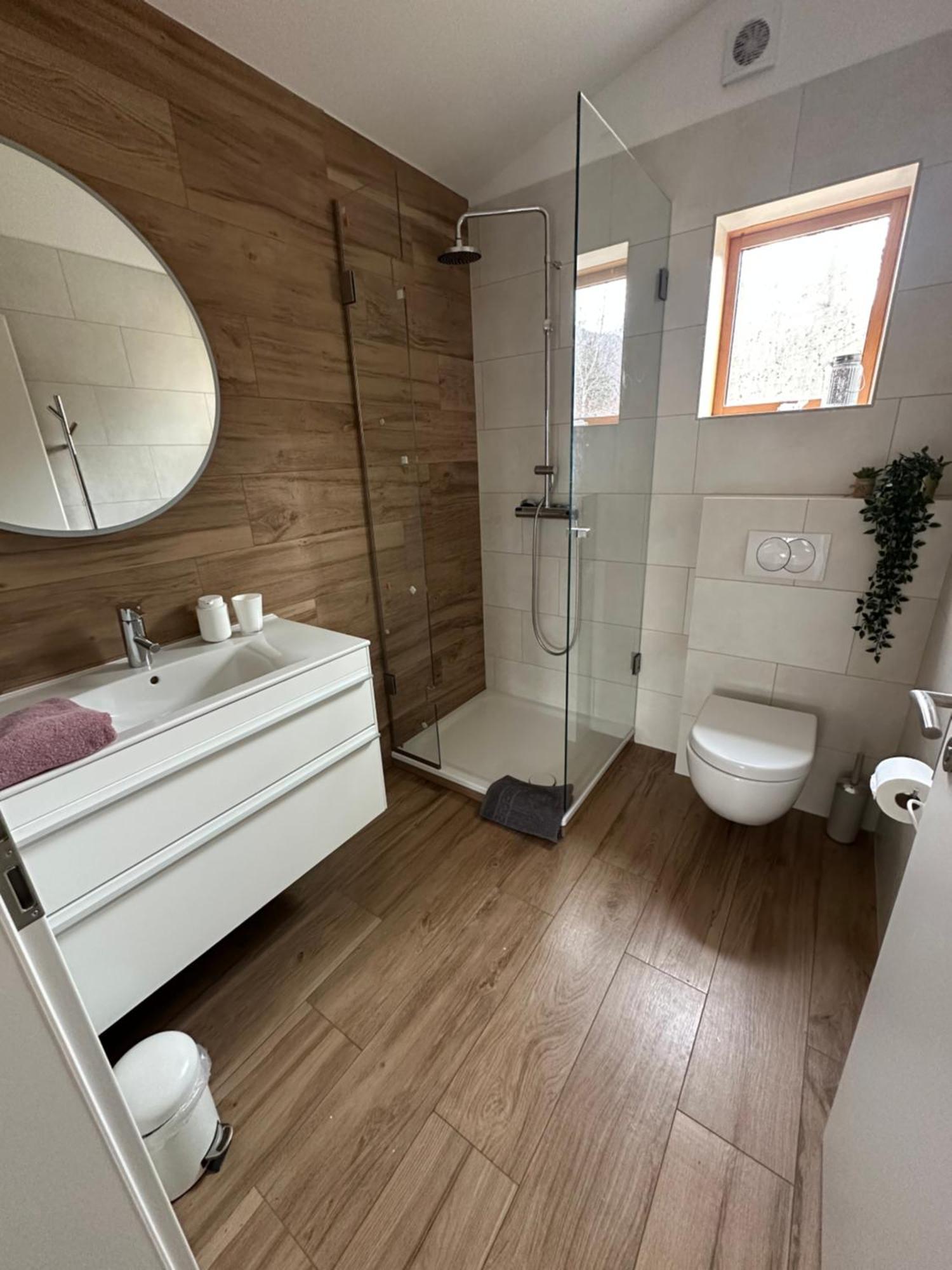 Áshóll guesthouse - farmstay Akureyri Extérieur photo